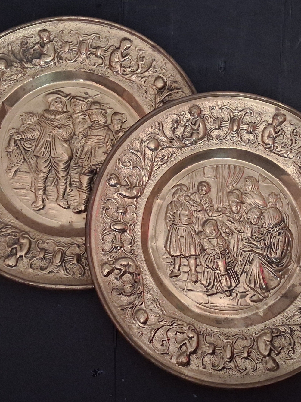 Vintage Pair Embossed Brass Wall Charger Plates English Pub Tavern Decor 14.5"